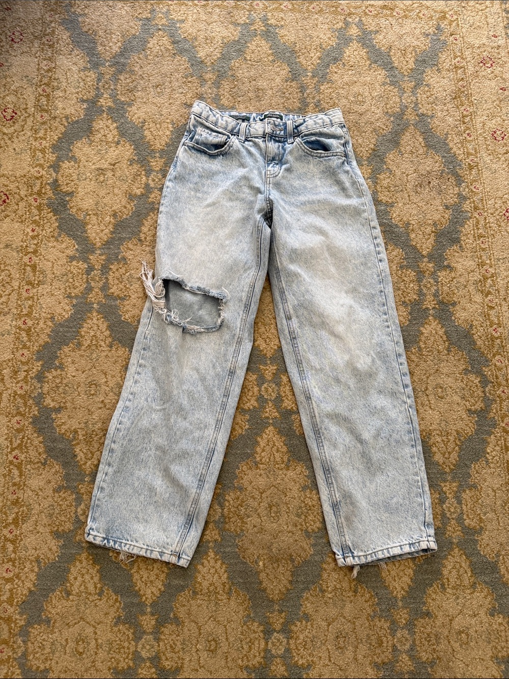 Wild Fable mid rise 90’s  relaxed straight Light Blue Washed Denim Jeans size 0